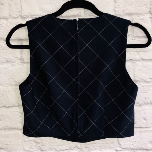 Forever 21 Contemporary Plaid Crop Top - Picture 4 of 7